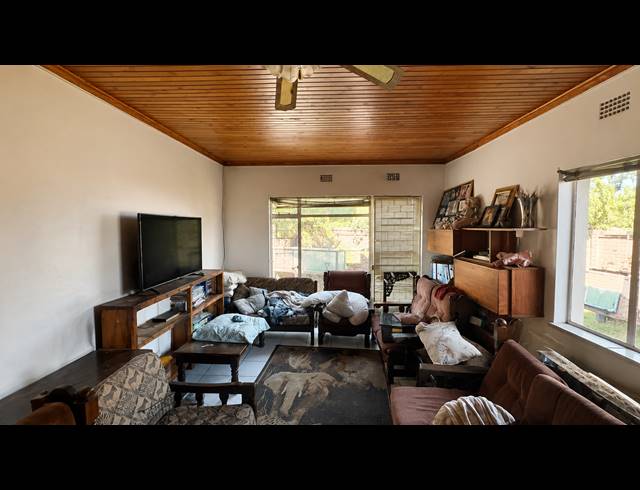 3 BEDROOM HOUSE FOR SALE IN BOLTONWOLD